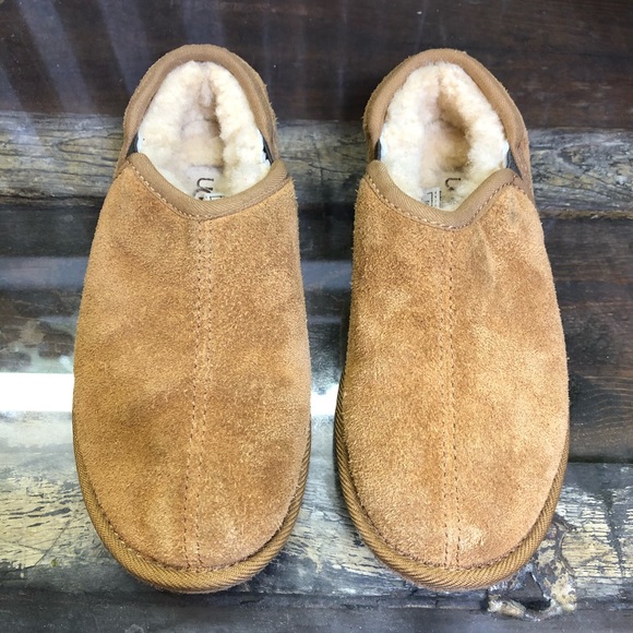 SH28 UGG Slip On Brown Suede w/sheepskin lining - Picture 2 of 8